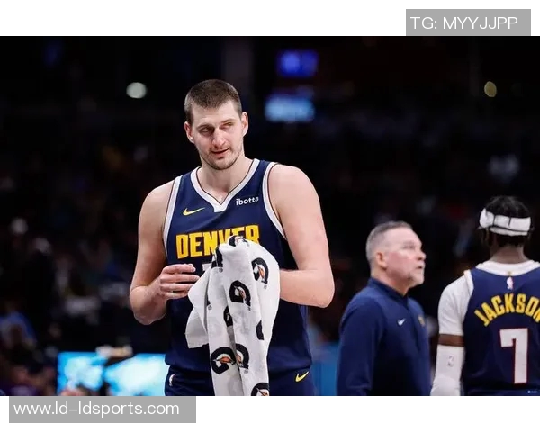 约基奇开季三连三双表现惊艳25分19板10助助球队强势开局